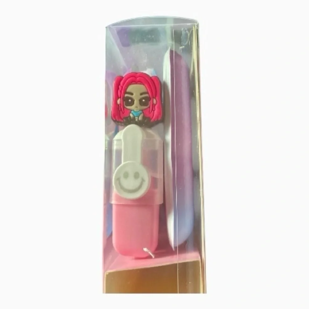 NWT-KPOP DEMON HUNTERS-MIRA SINGING DOLL & PUFFY MEMO BOOK WITH PEN